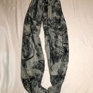 Infinity scarf